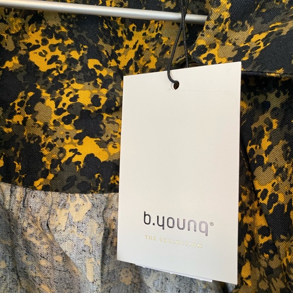 Abstract print long sleeve dress - Picture 2 of 6